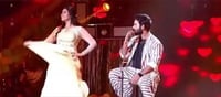 మోనాల్ ను అందరూ అక్కడే చూస్తారు.. అఖిల్ కామెంట్స్..!
